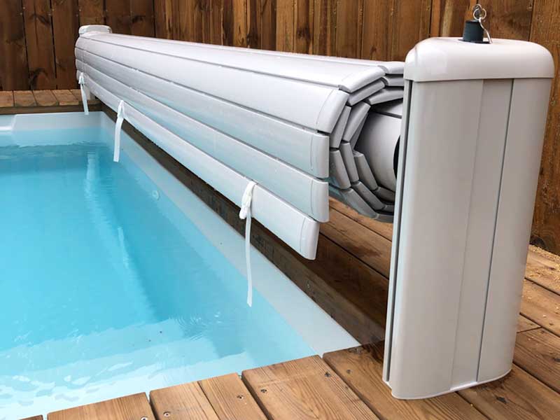 pose volet roulant hors-sol piscine